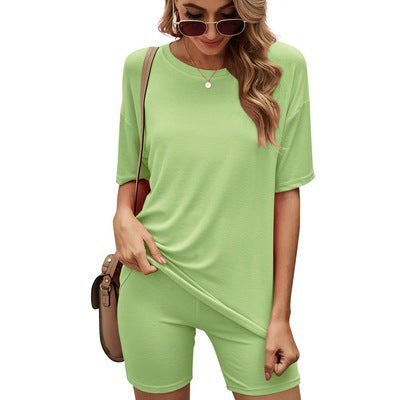 Crew Neck Top And Tight Shorts Sports Suit